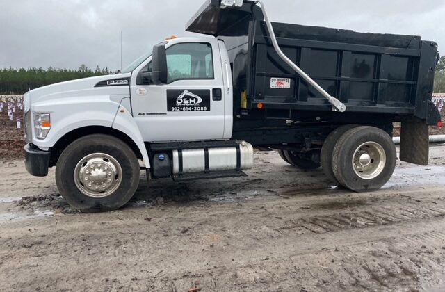 D&H LAND DUMPTRUCK